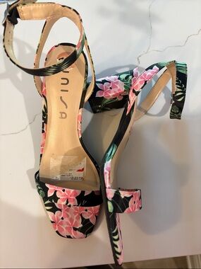 Floral block heel